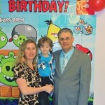 Parabéns ao jovem Phillipe que festejou o seu aniversário junto aos seus pais e amigos na Igreja Videira Verdadeira