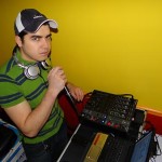 DJ Osvaldo agitando às quintas no Rei da Picanha em Delran e aos sábados no Bamboo Bar (Philly)