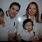 Pedro Vitor, proprietário do Don Pedro Meats and Market, com sua esposa Daniela Costa e seus lindos filhos, Brandon, Daniel e Gabriel.