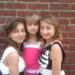 As irmãs Gabriella, Paullina e Victoria Ruiz, cheias de charme!!