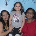 Dina com filha Lorena e neta Gabryella