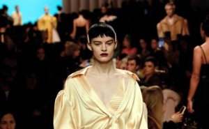 tons pantone 202102 destaque